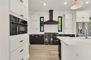 6905 Daugherty St, Austin, TX 78757 - Photo 13