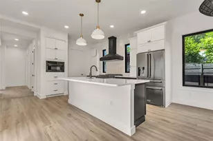 6905 Daugherty St, Austin, TX 78757 - Photo 9
