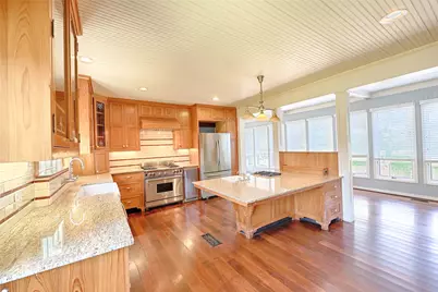 350 N Madison Street, La Grange, TX 78945 - Photo 21