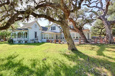 350 N Madison Street, La Grange, TX 78945 - Photo 9