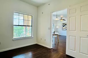 2320 Gracy Farms Ln, Austin, TX 78758 - Photo 15