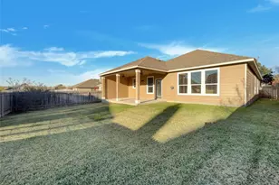 201 Phillips Dr, Kyle, TX 78640 - Photo 5