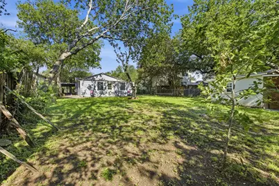 1313 Perez Street, Austin, TX 78721 - Photo 7