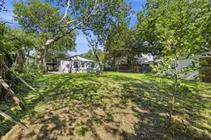 1313 Perez St, Austin, TX 78721 - Photo 7