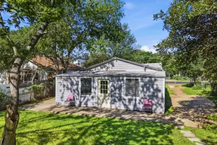 1313 Perez St, Austin, TX 78721 - Photo 15
