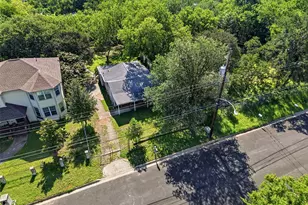 1313 Perez St, Austin, TX 78721 - Photo 17
