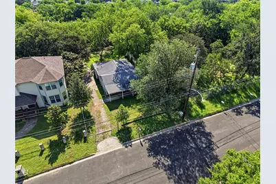1313 Perez Street, Austin, TX 78721 - Photo 11