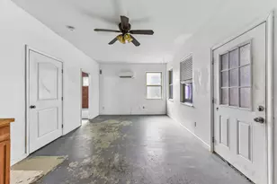 2003 E 9th St, Austin, TX 78702 - Photo 11