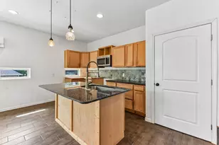 2003 E 9th St, Austin, TX 78702 - Photo 3