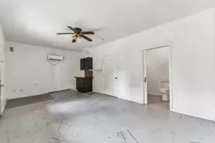 2003 E 9th St, Austin, TX 78702 - Photo 19