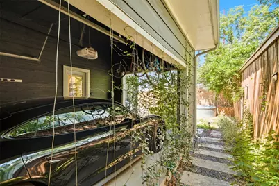 2007 Sl Davis Avenue #B, Austin, TX 78702 - Photo 9