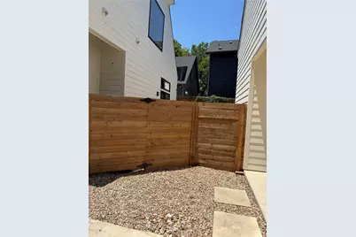 2604 Francisco Street #B, Austin, TX 78702 - Photo 35