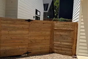 2604 Francisco St, Austin, TX 78702 - Photo 35