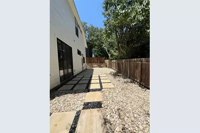 2604 Francisco Street #B, Austin, TX 78702 - Photo 27