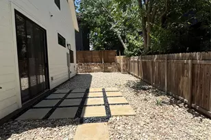 2604 Francisco St, Austin, TX 78702 - Photo 27