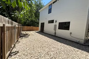 2604 Francisco St, Austin, TX 78702 - Photo 29