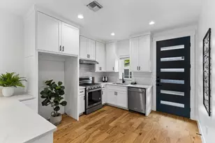 806 Philco Dr, Austin, TX 78745 - Photo 11