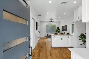 806 Philco Dr, Austin, TX 78745 - Photo 7