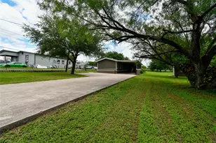 22 Niederwald Dr, Kyle, TX 78640 - Photo 5
