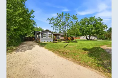 700 9th St Street, Blanco, TX 78606 - Photo 3