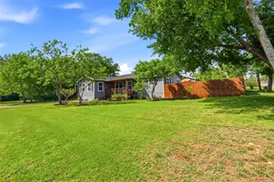 700 9th St St, Blanco, TX 78606 - Photo 25