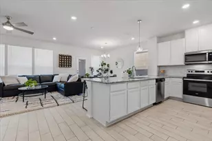 6909 Daniel Rnch Dr, Austin, TX 78744 - Photo 9