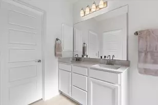 6909 Daniel Rnch Dr, Austin, TX 78744 - Photo 15