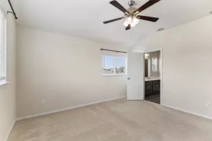 318 Schuylerville Dr, Elgin, TX 78621 - Photo 21