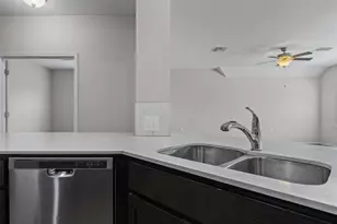 7301 Van Ness St, Austin, TX 78744 - Photo 11