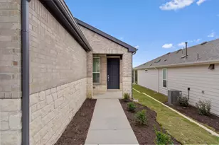 310 Livewater Ln, Georgetown, TX 78633 - Photo 5