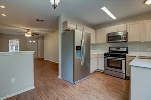 202 S College St, Georgetown, TX 78626 - Photo 15