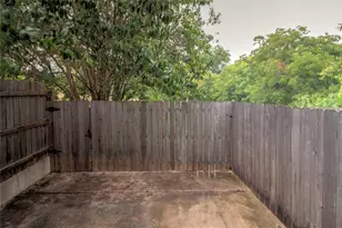 202 S College St, Georgetown, TX 78626 - Photo 29