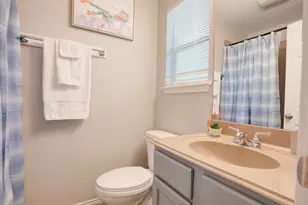 730 E Mather St, New Braunfels, TX 78130 - Photo 9