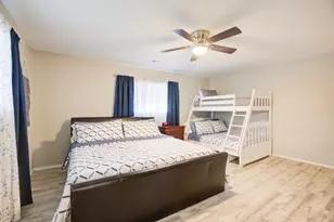 730 E Mather St, New Braunfels, TX 78130 - Photo 7