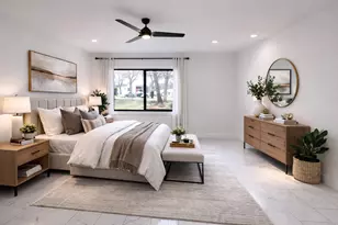 2014 Pecan St, Bastrop, TX 78602 - Photo 5