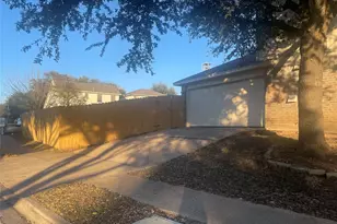 15137 Sarah's Creek Dr, Pflugerville, TX 78660 - Photo 3