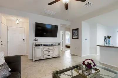 7216 Razors Edge Drive, Austin, TX 78744 - Photo 5