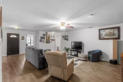 309 W Moerbe Drive, Thorndale, TX 76577 - Photo 17