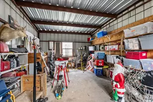 309 W Moerbe Dr, Thorndale, TX 76577 - Photo 39