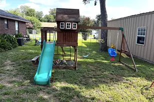 309 W Moerbe Dr, Thorndale, TX 76577 - Photo 7