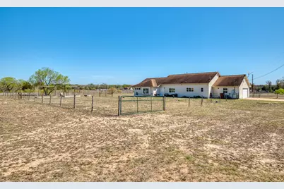 154 Three Oaks Lane, Bastrop, TX 78602 - Photo 19