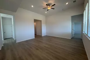 203 Divisadero Dr, Hutto, TX 78634 - Photo 9