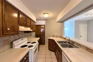 202 N 2nd St, Pflugerville, TX 78660 - Photo 5