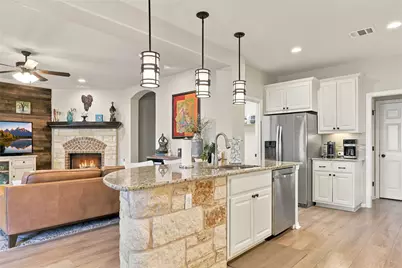 320 Fort Cobb Way, Georgetown, TX 78628 - Photo 5