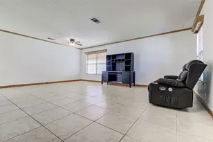 130 Wild Buffalo Dr, Kyle, TX 78640 - Photo 5