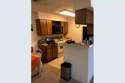 114 E 31st Street #204, Austin, TX 78705 - Photo 9