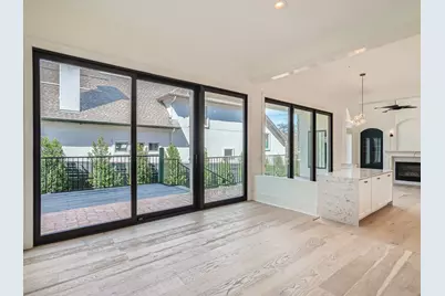 2625 McCullough Street, Austin, TX 78703 - Photo 11