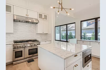 2625 McCullough Street, Austin, TX 78703 - Photo 9