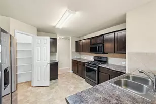207 Wildcat Dr, Bastrop, TX 78602 - Photo 5