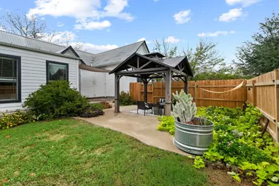 305 East Street, Hutto, TX 78634 - Photo 33